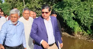 প্রধানমন্ত্রীর নির্দেশে গাজীপুরে ধসে পড়া সড়ক পরিদর্শনে এলজিআরডি প্রতিমন্ত্রী
